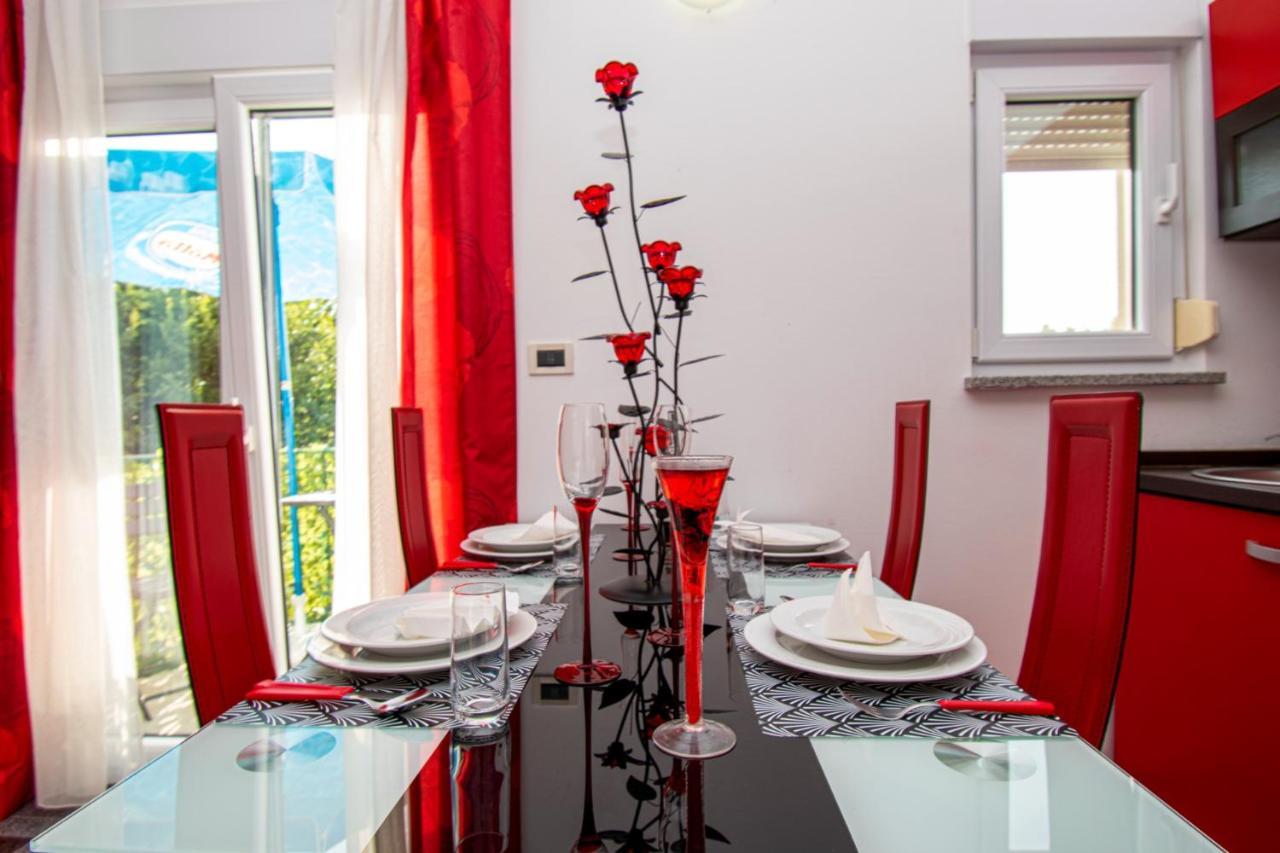 Apartments With Pool In Pula,Croatia Εξωτερικό φωτογραφία