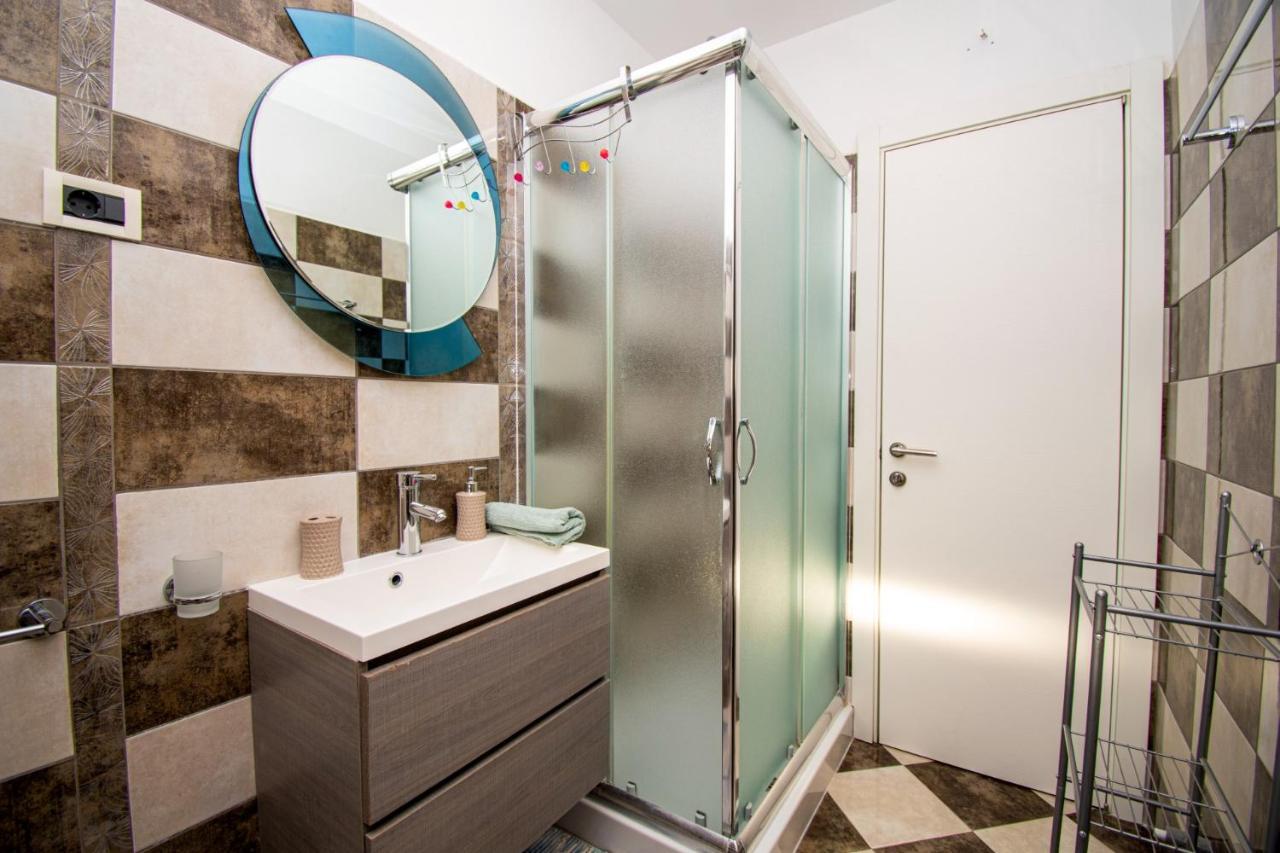Apartments With Pool In Pula,Croatia Εξωτερικό φωτογραφία