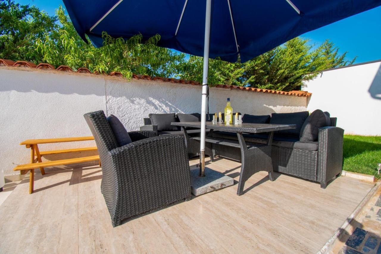 Apartments With Pool In Pula,Croatia Εξωτερικό φωτογραφία