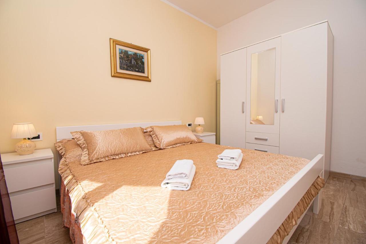 Apartments With Pool In Pula,Croatia Εξωτερικό φωτογραφία