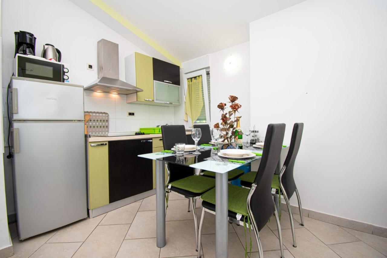Apartments With Pool In Pula,Croatia Εξωτερικό φωτογραφία