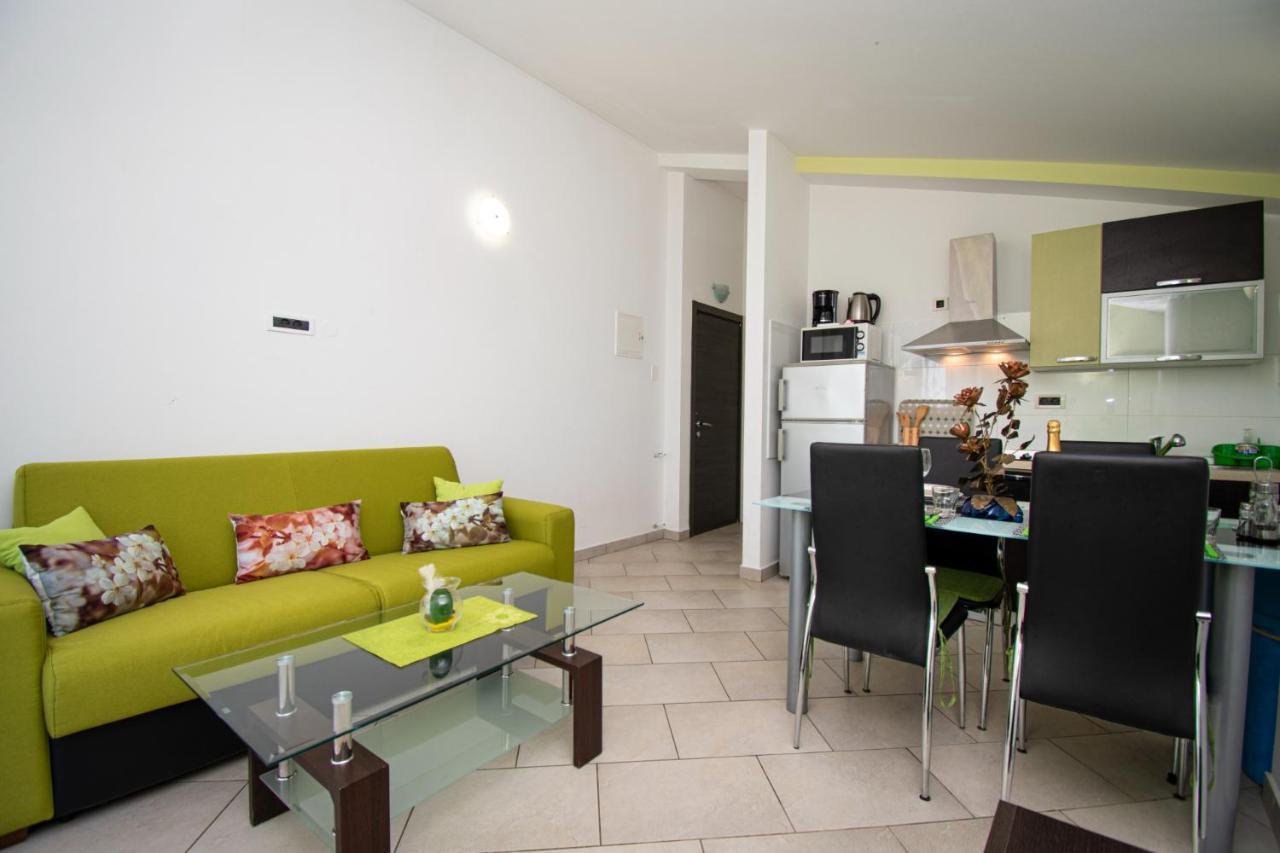 Apartments With Pool In Pula,Croatia Εξωτερικό φωτογραφία