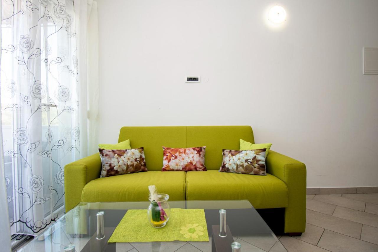 Apartments With Pool In Pula,Croatia Εξωτερικό φωτογραφία